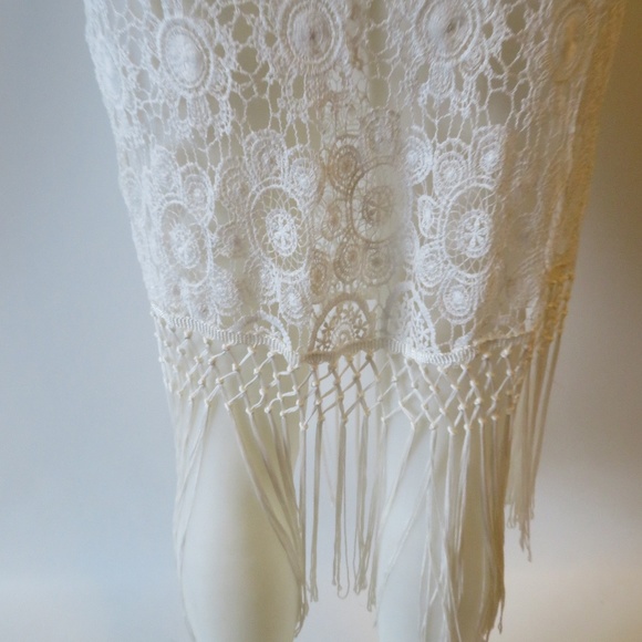 Elegant White Lace Fringe Skirt - Picture 7 of 8